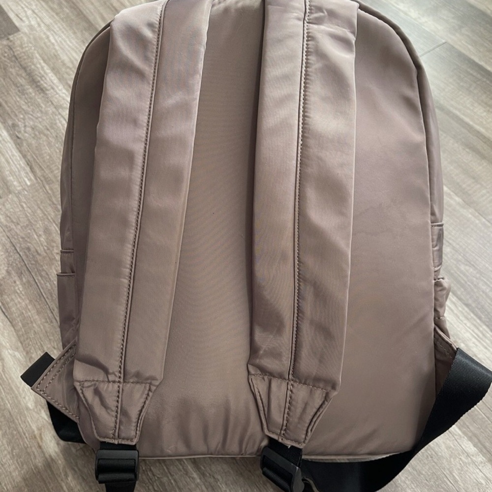 Steve Madden Tan Backpack Modern Design - Picture 4 of 10